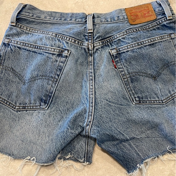Levi Cut Off Jean Shorts - Picture 5 of 5